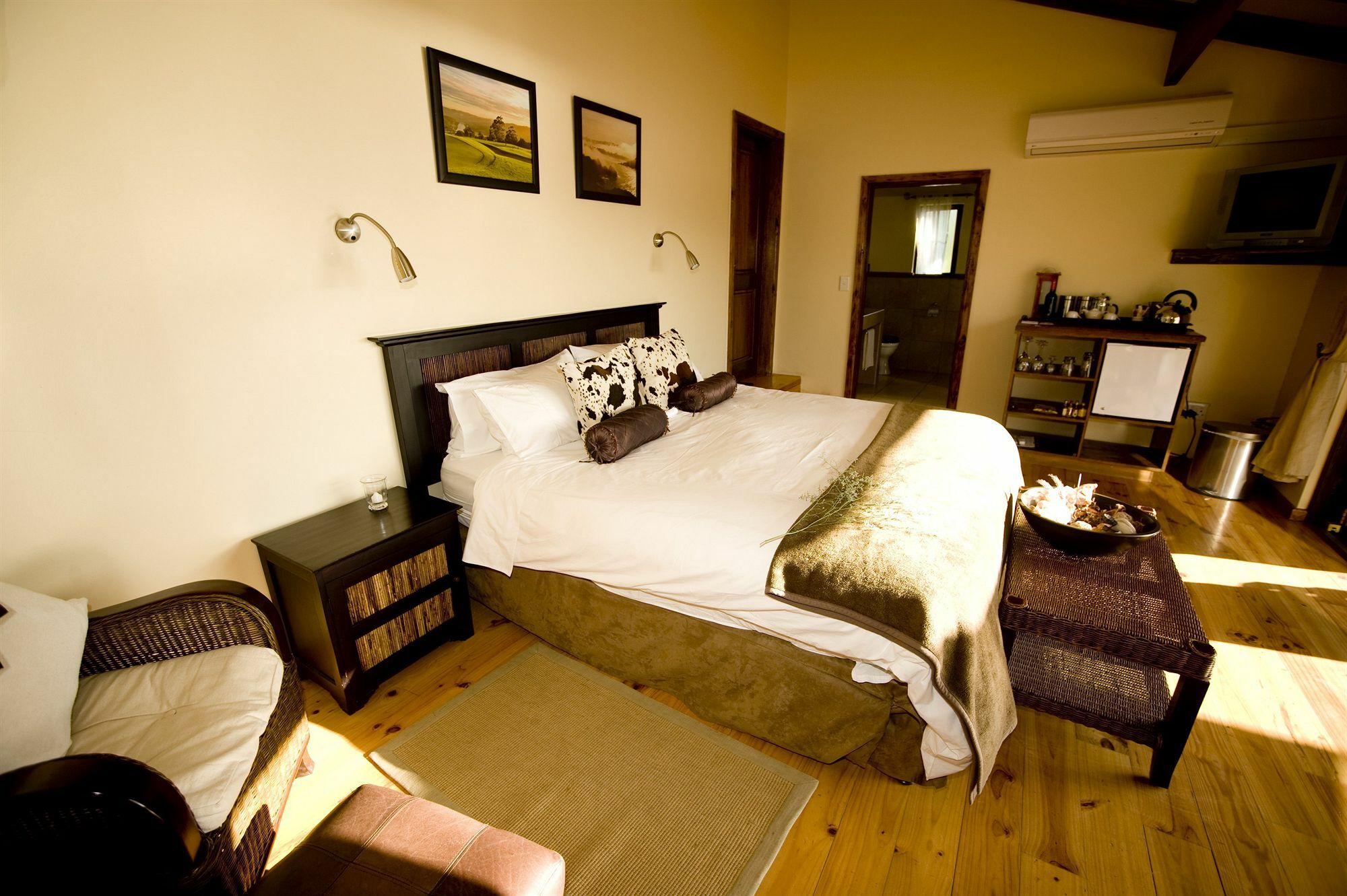 Elephant Hide Of Knysna Guest Lodge Экстерьер фото